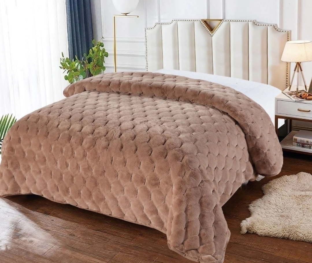 Покрывало меховое кролик new СД